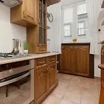 One Bedroom Next To The Royal Castle In By Renters Appartement Varsovie