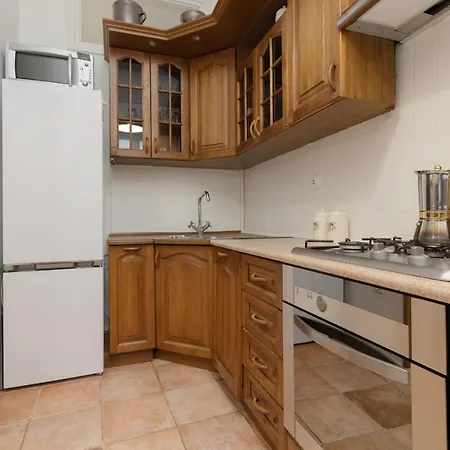 Apartament One Bedroom Next To The Royal Castle In By Renters