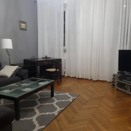 One Bedroom Next To The Royal Castle In By Renters * Warszawa